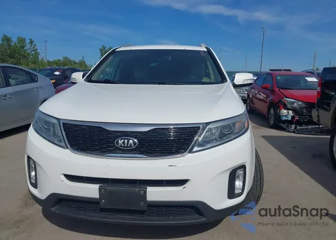 2015 Kia Sorento Lx z USA, uszkodzony, nr VIN 5XYKTCA64FG652689